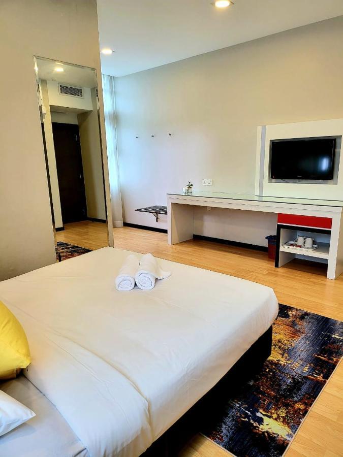Lovita Hotel クアンタン エクステリア 写真