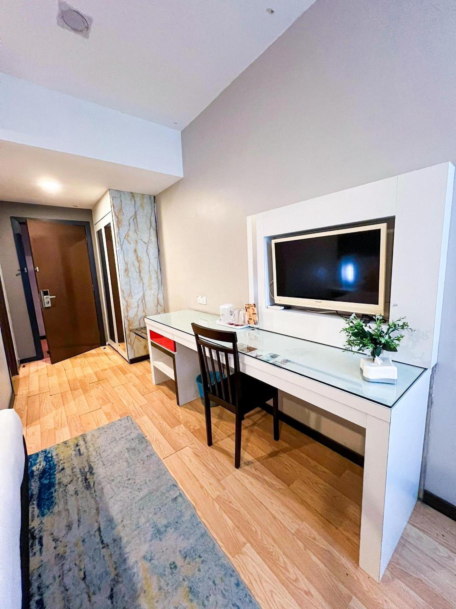 Lovita Hotel クアンタン エクステリア 写真